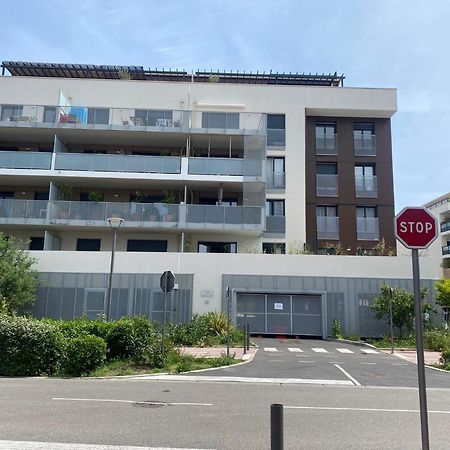 Appartement Type 2 Neuf +Grande Terrasse Le Lavandou Esterno foto