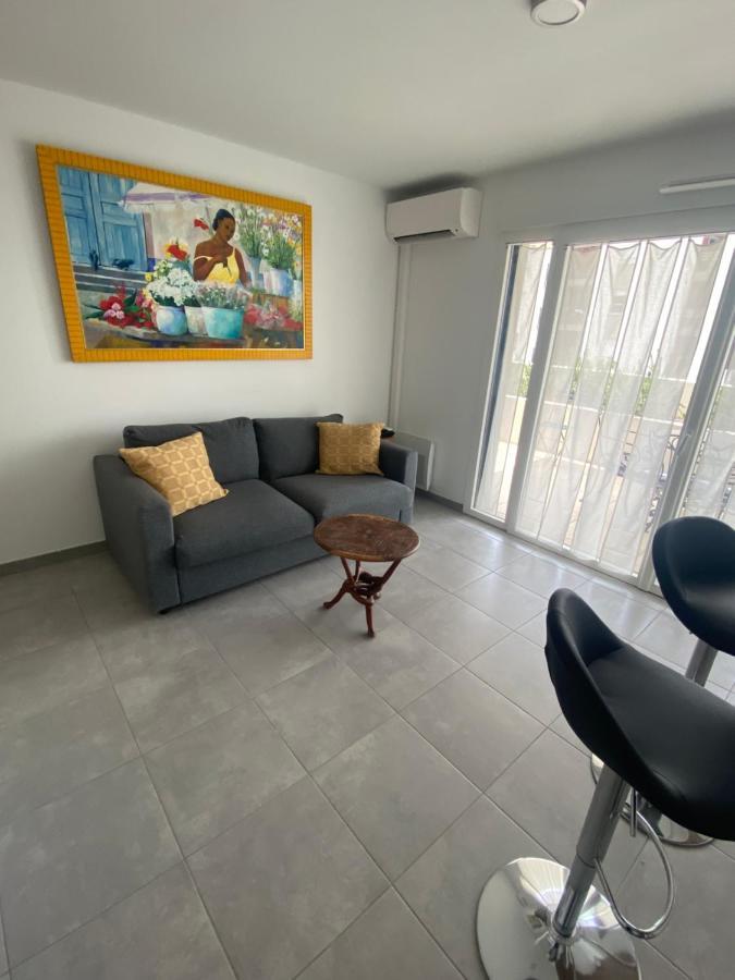 Appartement Type 2 Neuf +Grande Terrasse Le Lavandou Esterno foto