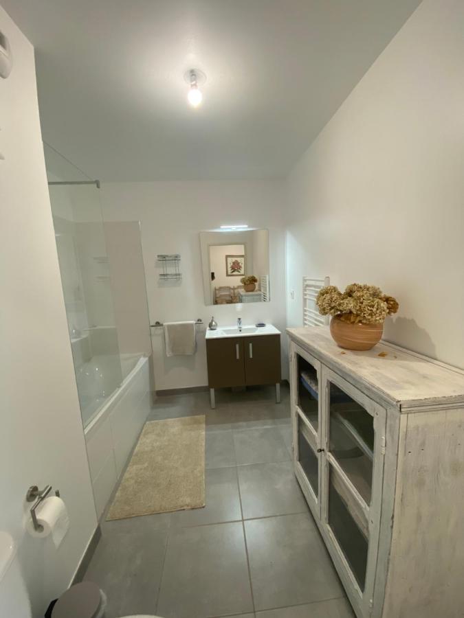 Appartement Type 2 Neuf +Grande Terrasse Le Lavandou Esterno foto