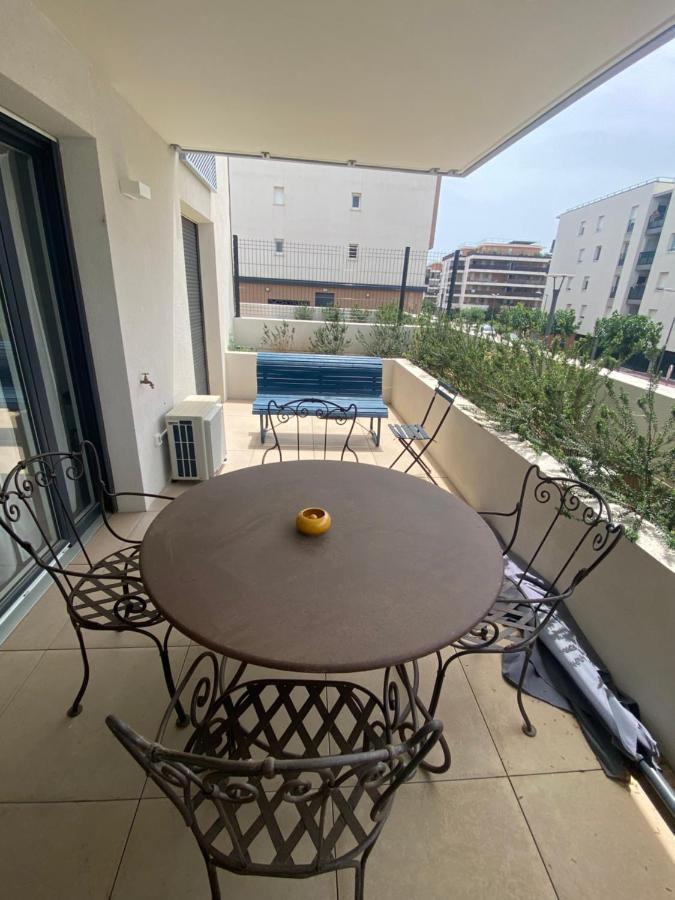 Appartement Type 2 Neuf +Grande Terrasse Le Lavandou Esterno foto
